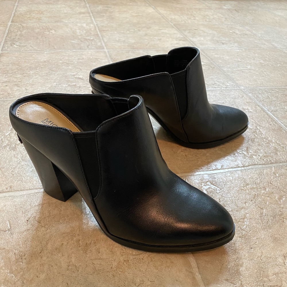 Black Mules
